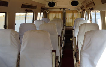 15 Seater Tempo Traveller